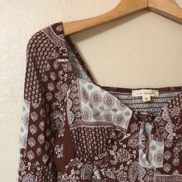 LA Hearts Long Sleeve Tie Front Paisley Crop Top - Picture 6 of 9